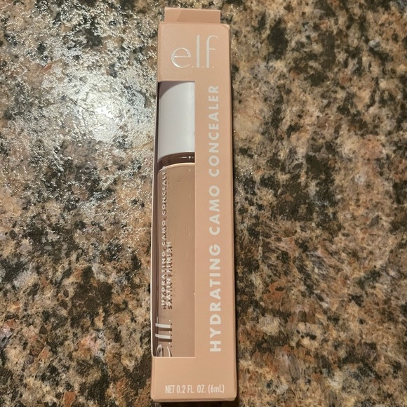 E.l.f Camo Concealer Light Beige - Picture 1 of 6